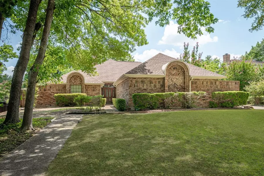 2704 Colonial Circle, Mckinney, TX 75072
