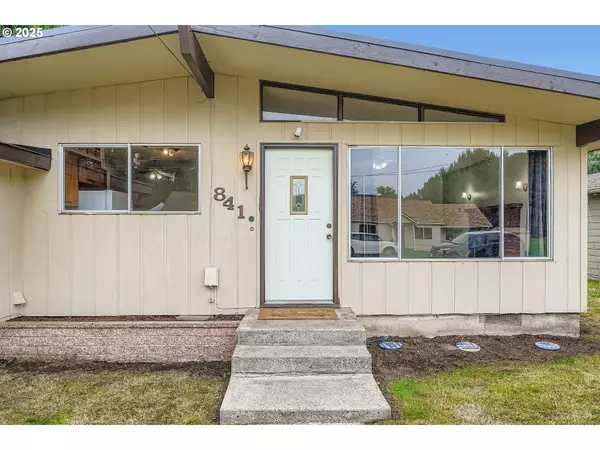 Woodland, WA 98674,841 WASHINGTON ST