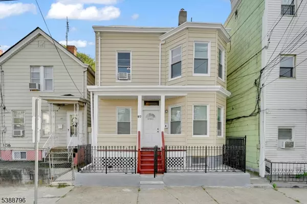87 Highland St, Paterson City, NJ 07524