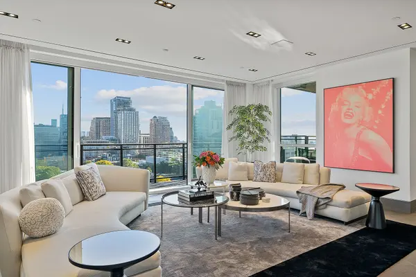 181 Davenport RD #PH, Toronto C02, ON M5R 1J1