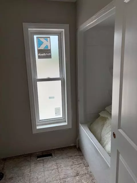 North Bay, ON P1A 4L5,16 Meadow Wood CT