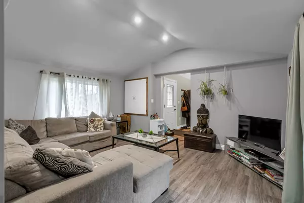 North Glengarry, ON K0B 1H0,21895 Seguin Mill ST