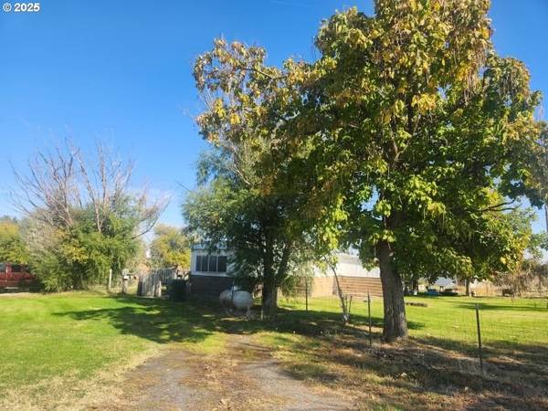 Irrigon, OR 97844,80747 WAGON WHEEL LOOP