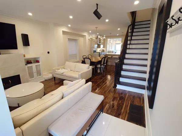 Toronto W03, ON M6N 1G4,36 Talbot ST