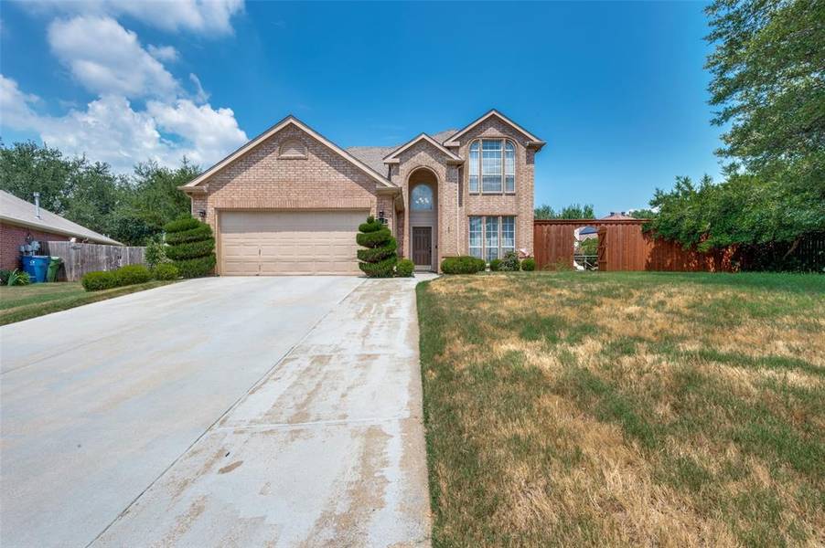 337 Sweet Leaf Lane, Lake Dallas, TX 75065