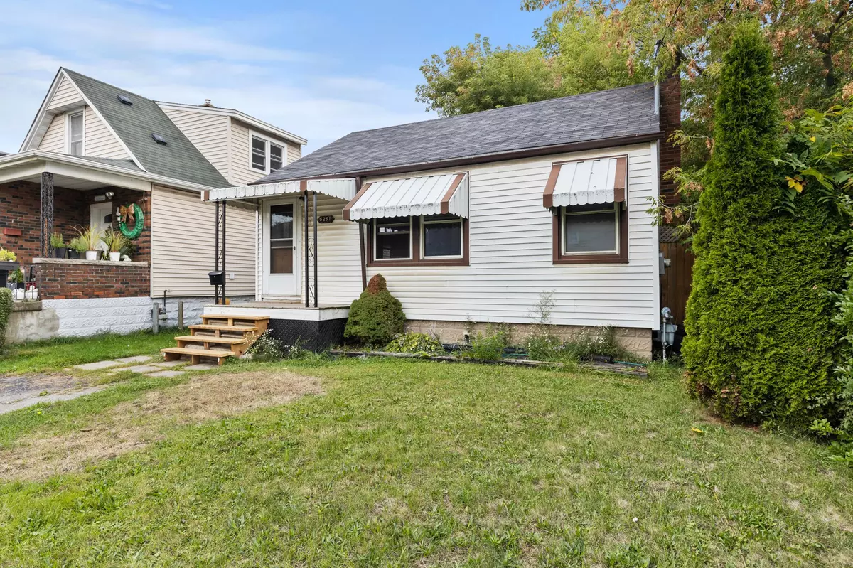 Niagara Falls, ON L2E 5A7,5261 Buchanan AVE