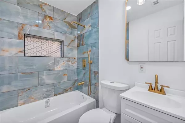 607 Lombardy Lane, Arlington, TX 76013