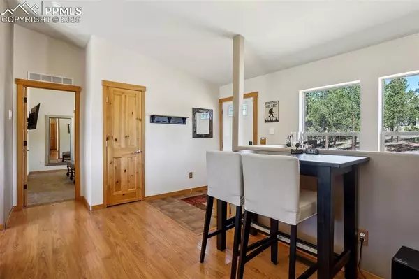 Divide, CO 80814,738 Rangeview RD