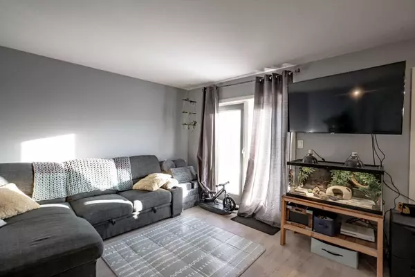 Peace River, AB T8S 1P7,11307 91 ST