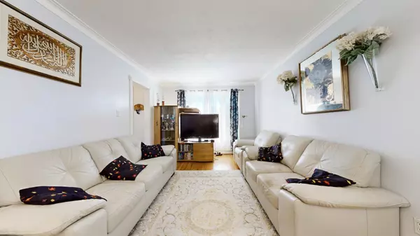 Toronto E04, ON M1R 2C7,48 Frey CRES