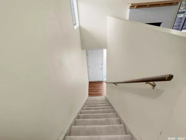 Saskatoon, SK S7M 5C1,445 Pendygrasse ROAD #201