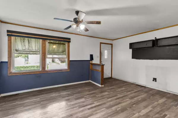 Niagara Falls, ON L2E 5A7,5261 Buchanan AVE