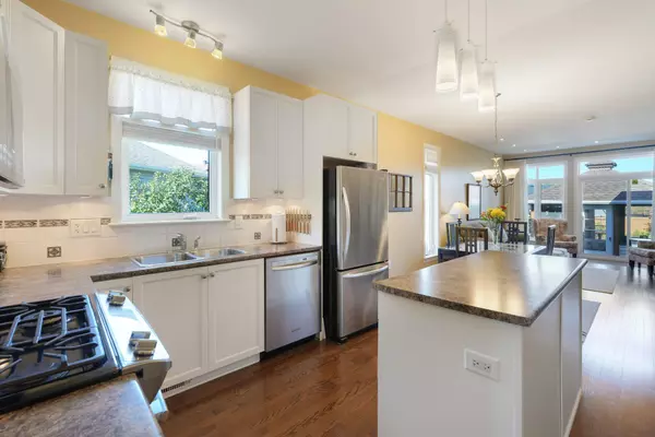 Blossom Park - Airport And Area, ON K1T 0E6,240 Bulrush CRES