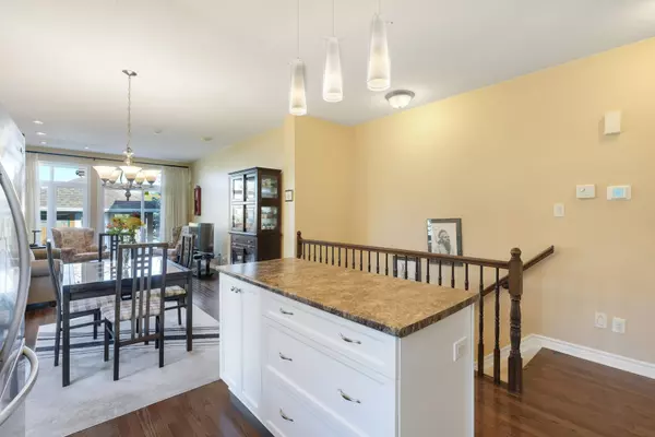 Blossom Park - Airport And Area, ON K1T 0E6,240 Bulrush CRES