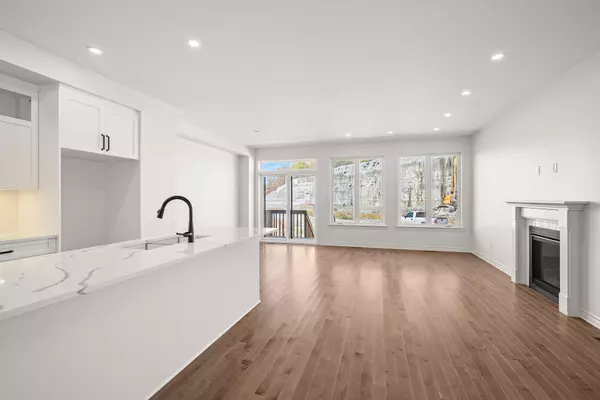 Kingston, ON K7K 0L6,336 Dockside DR