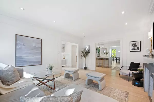 Toronto C04, ON M6C 3J8,7 Glenarden RD