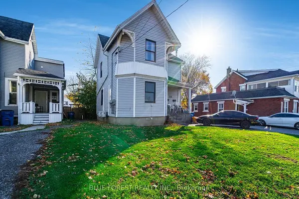 Chatham-kent, ON N7M 3N9,50-52 Wellington ST E