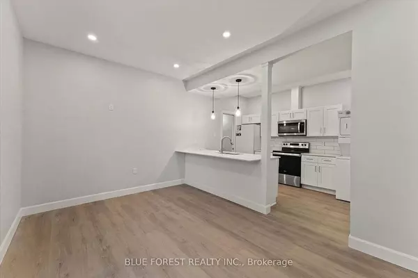 Chatham-kent, ON N7M 3N9,50-52 Wellington ST E