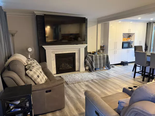 Pickering, ON L1V 1W5,1914 Liverpool RD