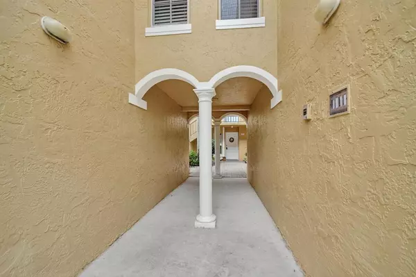 Lake Park, FL 33403,1115 Lake Shore Dr #102