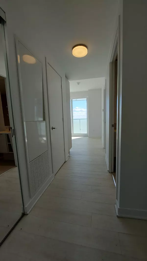 Mississauga, ON L5B 0M3,3900 Confederation Pkwy #5103