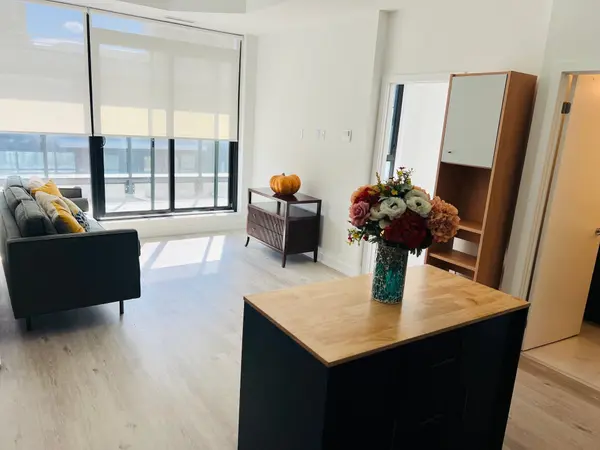 Whitby, ON L1N 0P2,1604 Charles ST E #PH-511 B