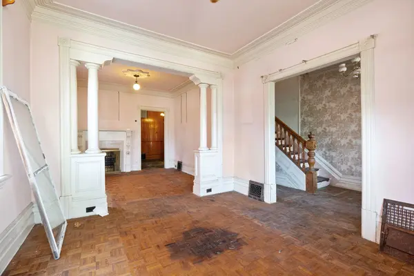 West Centre Town, ON K1Y 2G3,164 Bayswater AVE