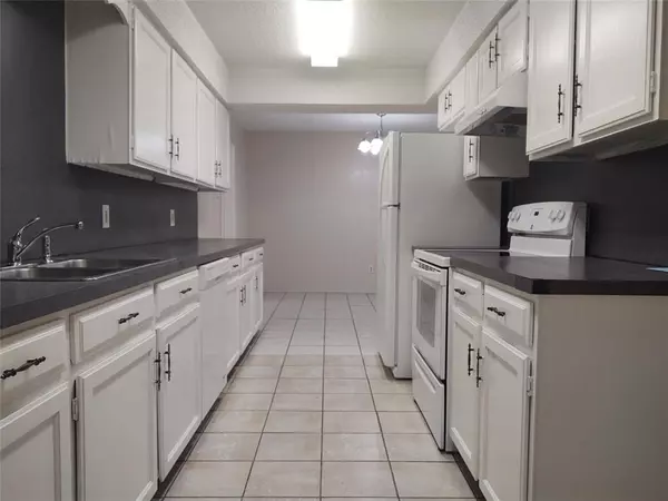 Irving, TX 75060,703 E Shady Grove Road
