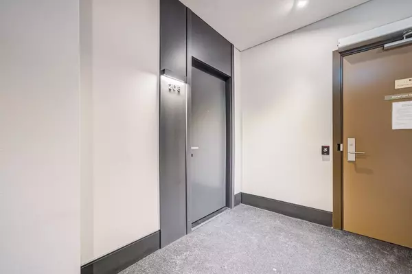 York, ON L3T 0G9,38 Gandhi LN #208