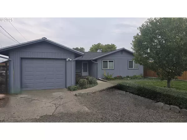 3103 N WALNUT ST, La Grande, OR 97850