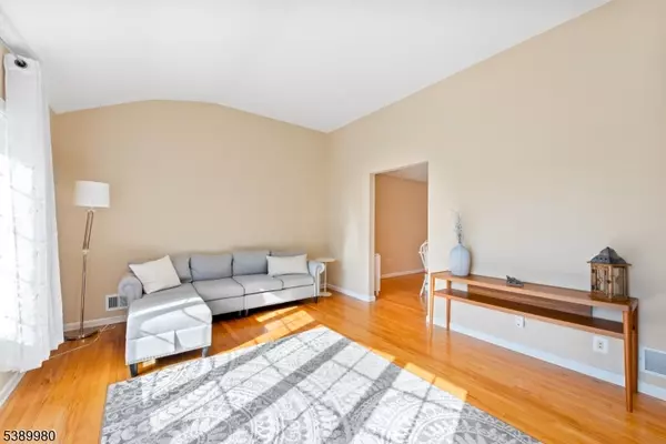 Roxbury Twp., NJ 07876,6 Henry St