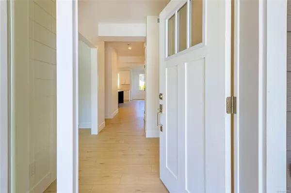 Langford, BC V9C 0S6,1243 Ashmore Terr