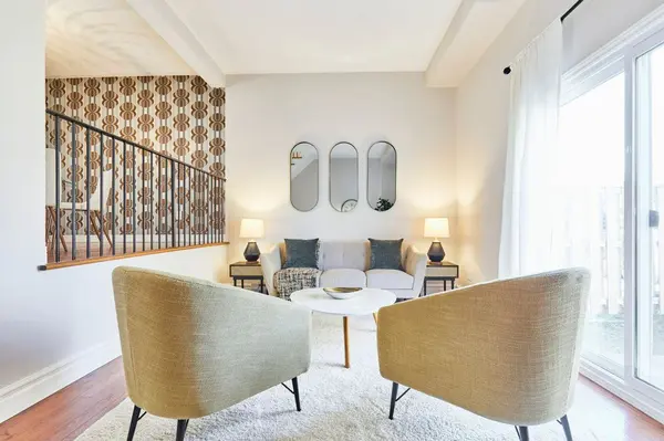 Toronto E10, ON M1C 1Z7,121 Centennial RD #15