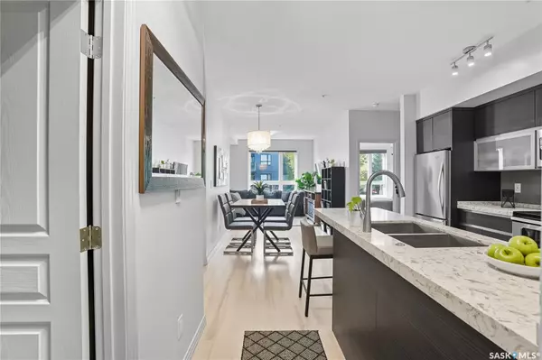 Saskatoon, SK S7W 0W2,223 Evergreen SQUARE #120