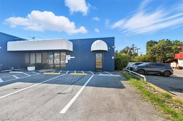 Bedford, TX 76022,508 Bedford Road