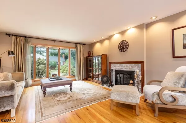 Oradell Boro, NJ 07649,729 Schaefer Ave