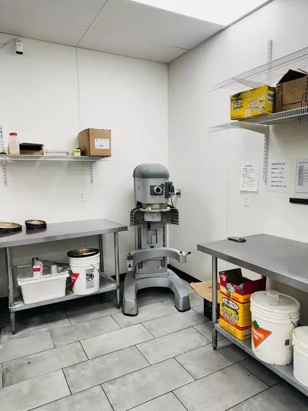 Welland, ON L3C 4V9,200 Fitch ST #19