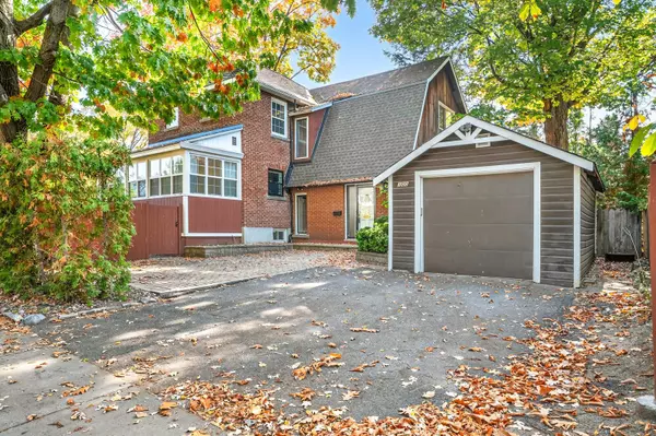 100 Maple LN, New Edinburgh - Lindenlea, ON K1M 1H5