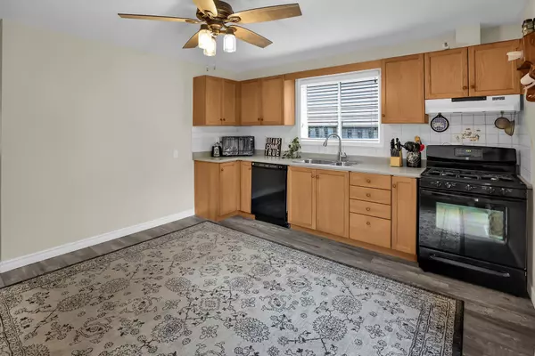 Lincoln, ON L0R 1B5,4432 Dennis AVE