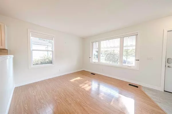 Kitchener, ON N2M 3Z4,70 St Clair AVE