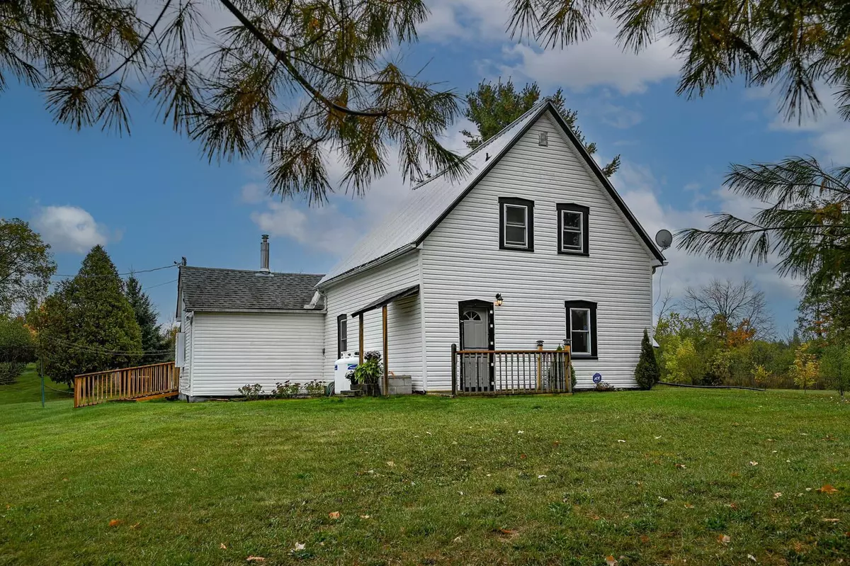 Montague, ON K7A 4S6,2403 Nolans RD