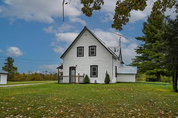 Montague, ON K7A 4S6,2403 Nolans RD