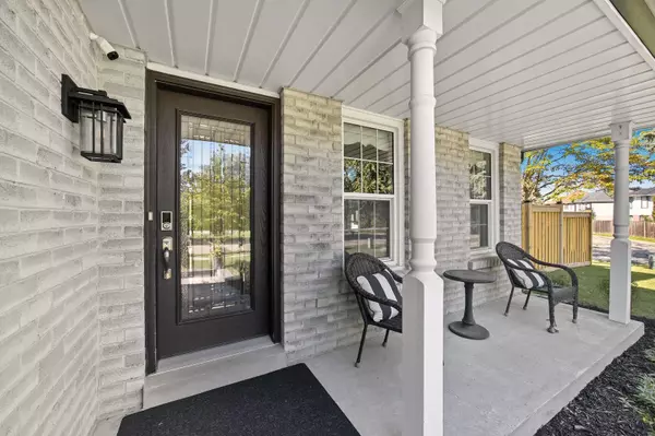 Oshawa, ON L1J 7R2,498 Prestwick DR
