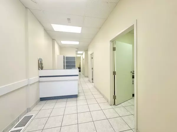 Toronto E08, ON M1J 2E1,2811 Eglinton AVE E