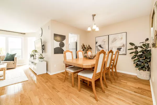 Barrhaven, ON K2J 0B5,221 SORENTO ST