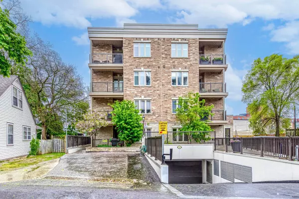 Oakville, ON L6K 1X5,70 Stewart ST #401