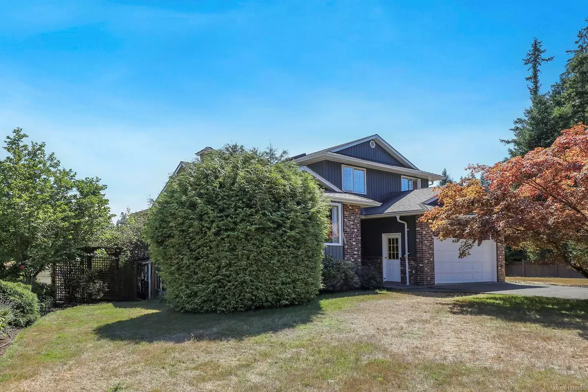 Comox, BC V9M 3Y9,2099 Idiens Way