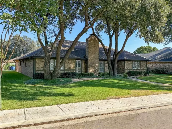 Dallas, TX 75248,6817 Ledyard Drive