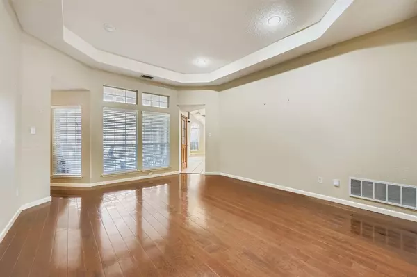 Grand Prairie, TX 75052,4422 Wescott Drive
