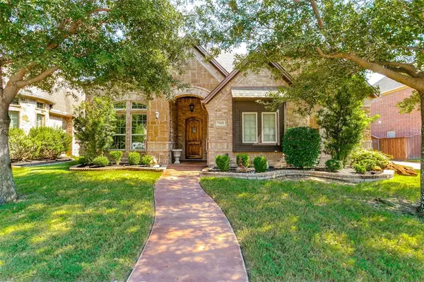 7908 Hallmark Drive, North Richland Hills, TX 76182